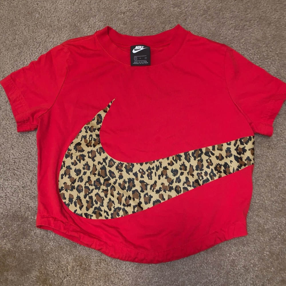 Nike Leopard Swoosh T-shirt